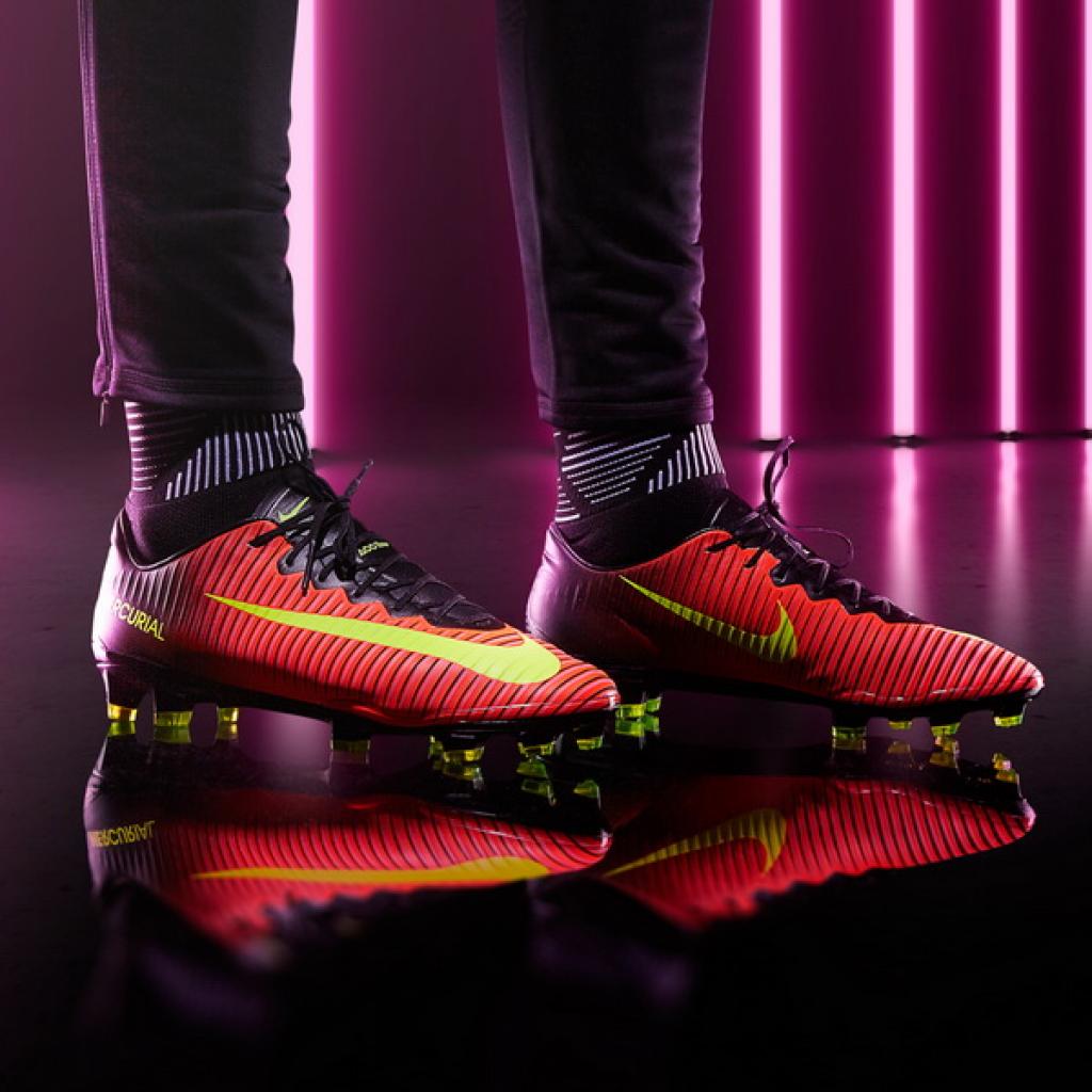 Mercurial vapor xi red hotsell